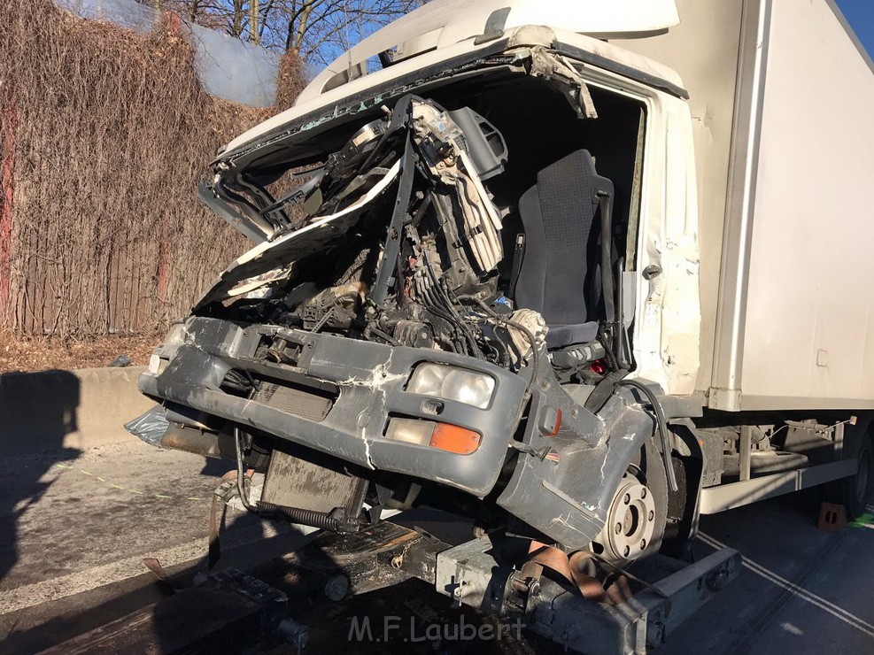 VU LKW A 1 Rich Saarbruecken kurz vorm AK Leverkusen TA P08.jpg